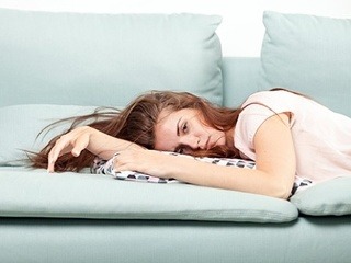 Trpíte dlhodobou únavou, bolesťami