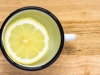 Citrónová voda nemusí byť