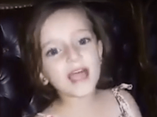 VIDEO spievajúceho sýrskeho dievčatka