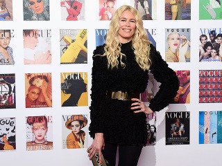 Ikonická Claudia Schiffer tesne