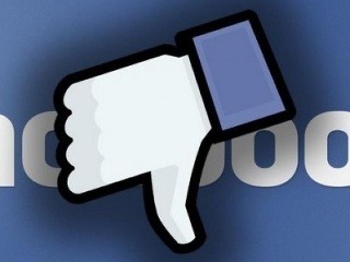 Facebook má obrovský výpadok: