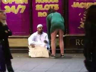 VIDEO Moslim sa vydával