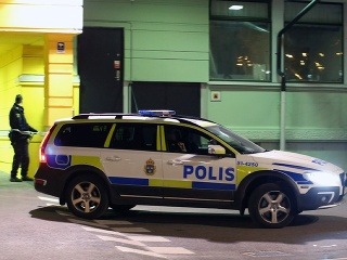 Švédska polícia zatkla tri