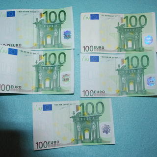 Stredoškolák platil falošnými eurami