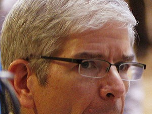 Rebel medzi ekonómami: Celé