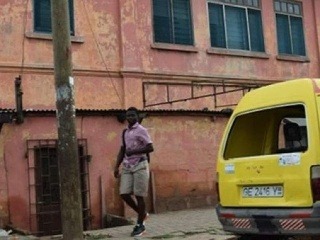 Falošná americká ambasáda v