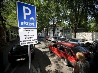 Nesrovnalova parkovacia politika má