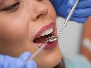Nebezpečnej ortuti v stomatológii