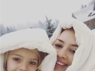 Fotografie usmievavých krások vám