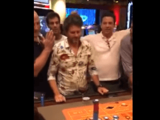 VIDEO z kasína valcuje
