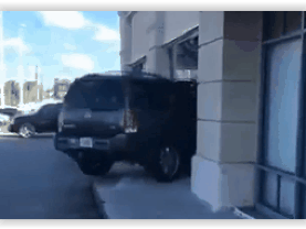 Američanka vrazila autom do