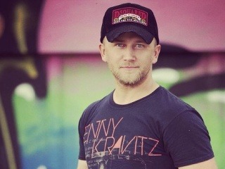 Známy fotograf roky žije