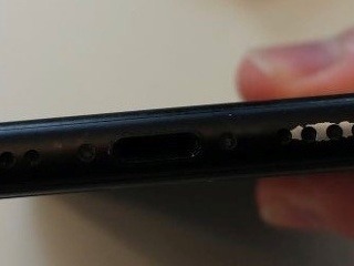 Majitelia iPhonov sa sťažujú: