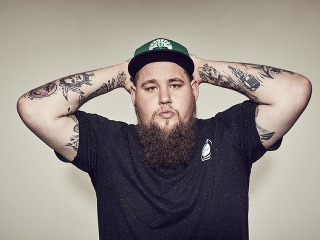 Na Topfeste zaspieva autor