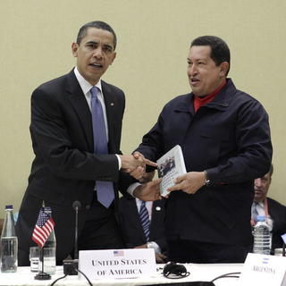 Chávez po podaní ruky