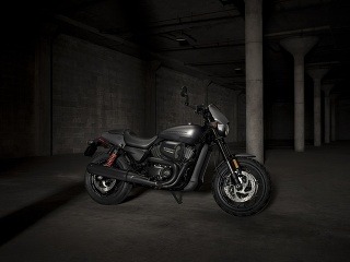 Harley-Davidson Street Rod 