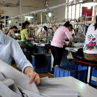 V textilných firmách v