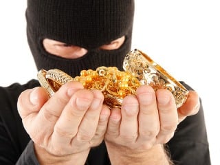 Polícia vyšetruje krádež šperkov