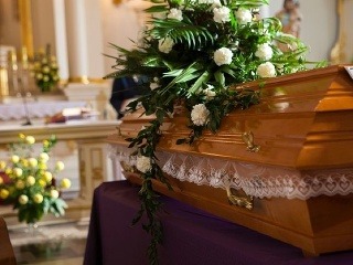 Mŕtveho mladíka chceli pochovať: