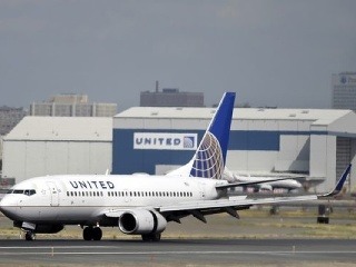 United Airlines opäť pod