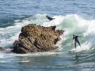 Brutálny útok na surfera: