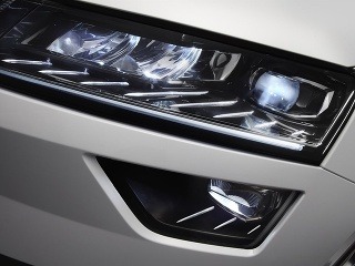 Škoda Karoq bez maskovania