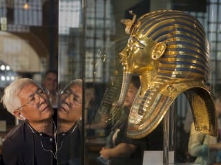 Zlatá maska egyptského faraóna