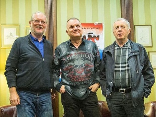 Elán reagoval na kritiku