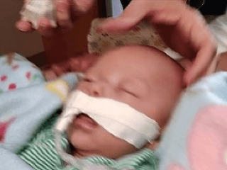 Zničená mama varuje: Nedojčite