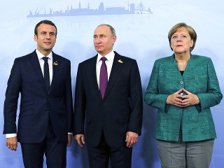 Angela Merkelová, Emmanuel Macron