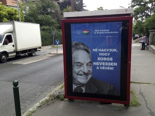 Maďarský billboard so sloganom:
