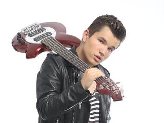 Martin Harich hráva na