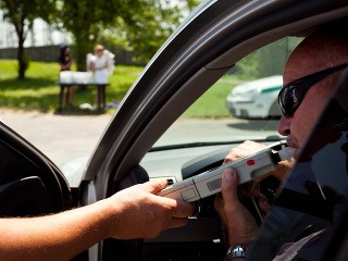 policajné hliadky, kontrola