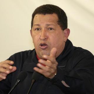 Chávez stráca čaro, klesá
