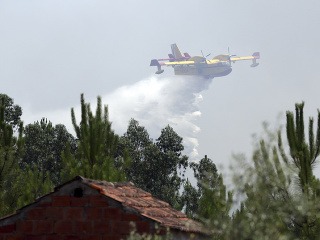 Ničivé požiare v Portugalsku: