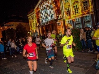 Svetelnú šou nahradí burácanie