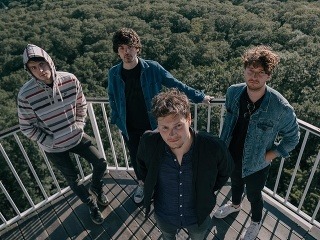 Nahrali svetový album a