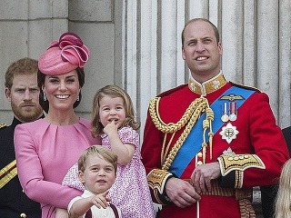 Štvorčlenná rodinka sa čoskoro