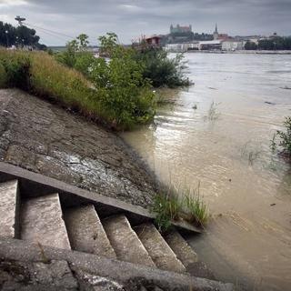 Dunaj prudko stúpa, záplavy