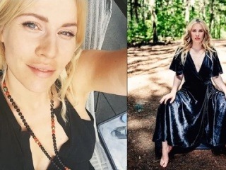 Sexi blondínka nás pred