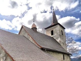 Kostolík v Ludrovej