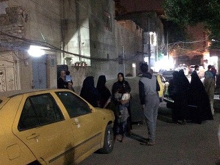 Iránska polícia zatkla 15