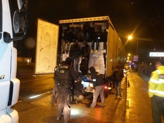 Severomacedónska polícia zadržala 45