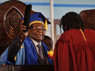Mugabe sa objavil prvýkrát