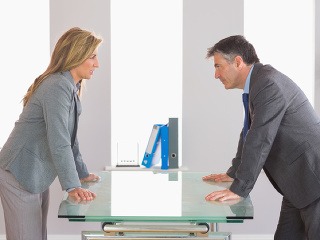 Kolegovia, zákazníci, nadriadení: S