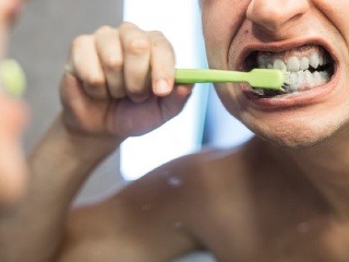 Čistenie zubov môže mať