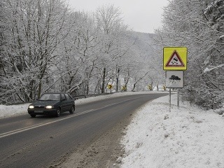 Na Slovensku husto sneží: