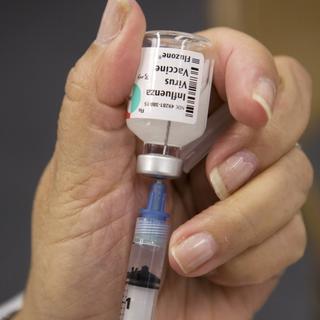 Lekári sa boja vakcíny