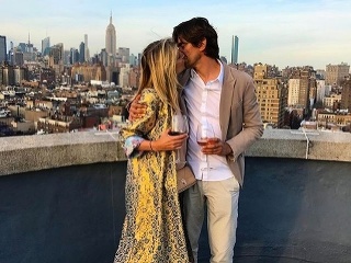 S manželom patria k