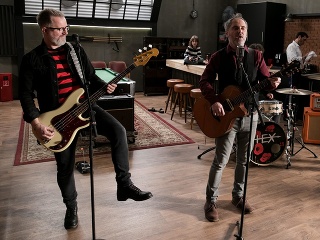 Hex zverejnil skladbu Oteckovia